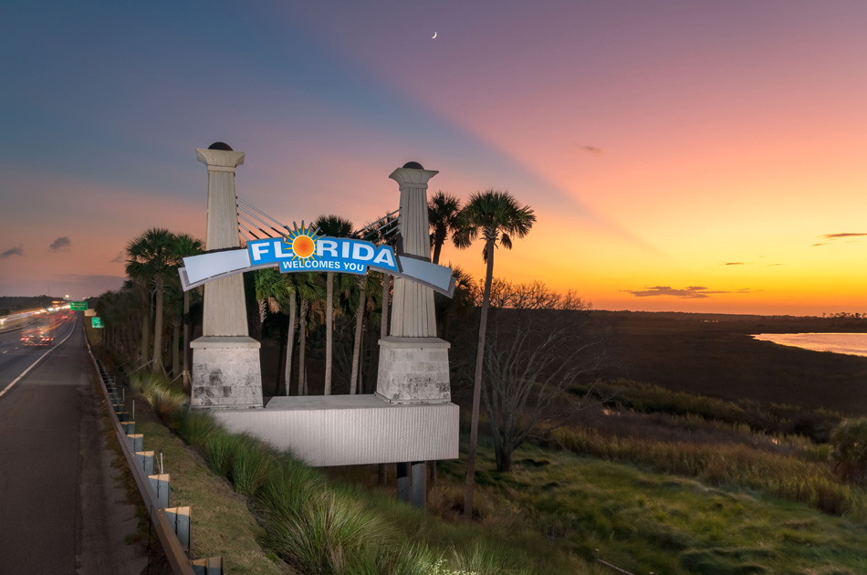 CHW provided landscape architecture services to the FDOT for the I-95 stateline welcome center landscape and signage.